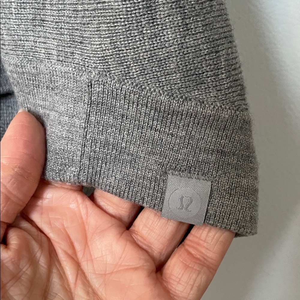 Lululemon Gray Crewneck Sweater Live In Practice Logo‎ Tag See Measurements - Picture 2 of 10